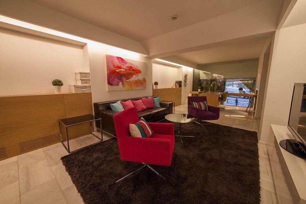 Apartosuites Jardines De Sabatini Мадрид Екстериор снимка